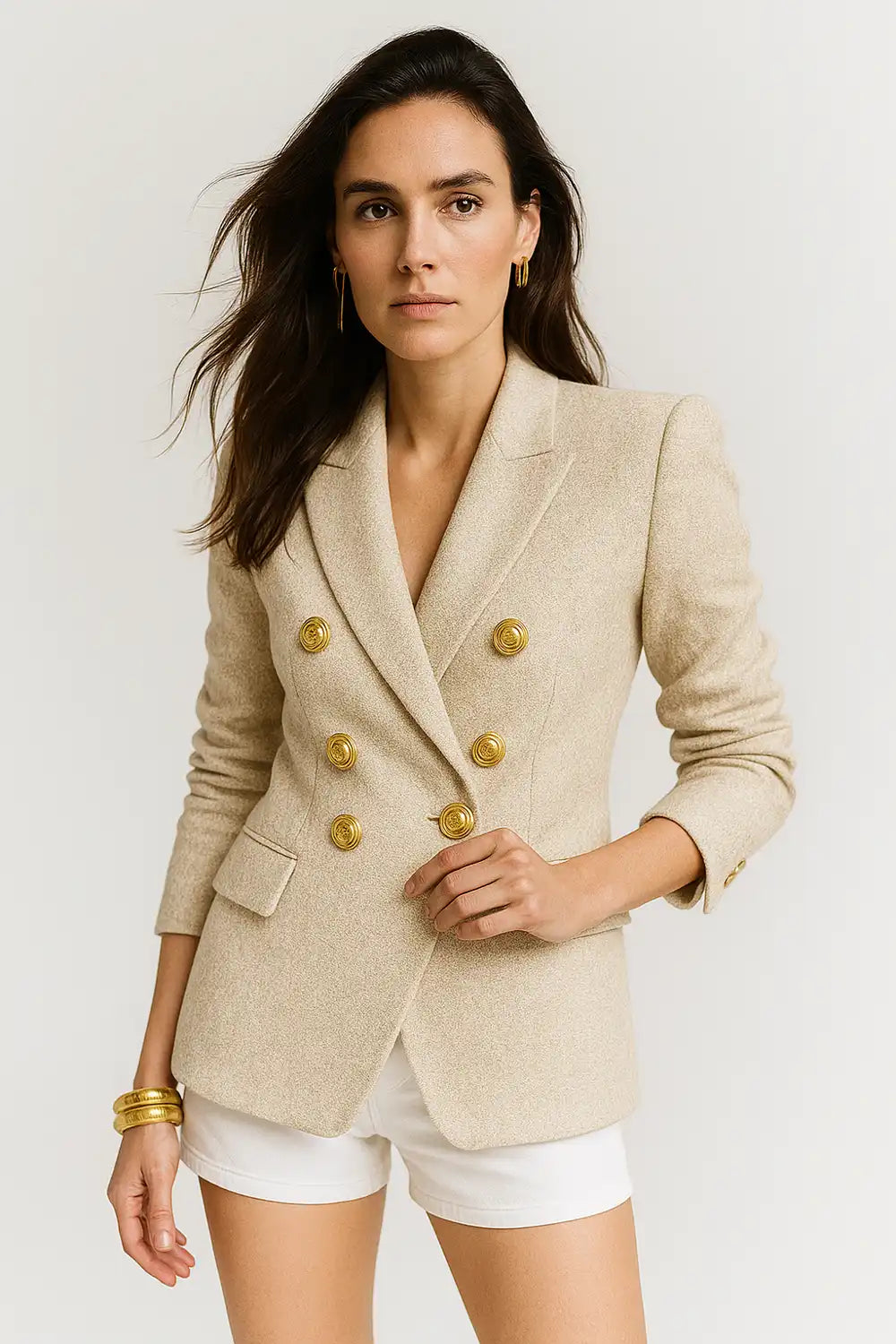 Blazer feminino com duas tiras e alfaiataria