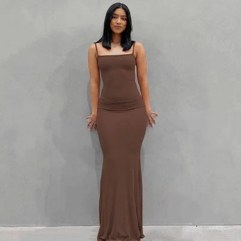 Elegant Black Maxi Dress - Chic, Figure-Hugging Silhouette-Brown-4